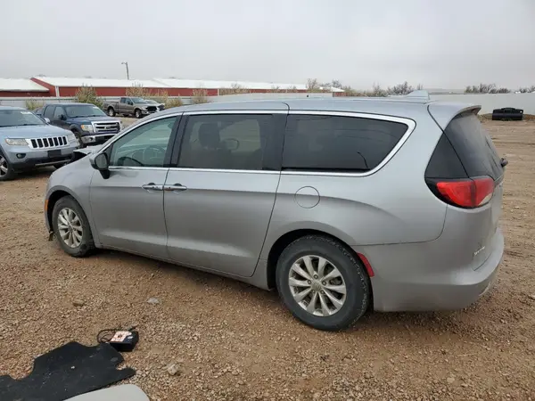 2C4RC1DG1HR675787 2017 CHRYSLER PACIFICA - Image 2