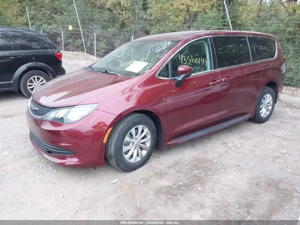 2C4RC1DG1HR695523 2017 CHRYSLER PACIFICA - Image 2