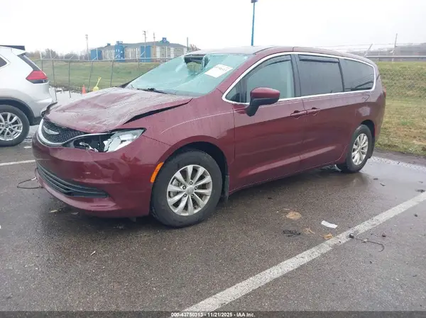 2C4RC1DG1HR778935 2017 CHRYSLER PACIFICA - Image 2