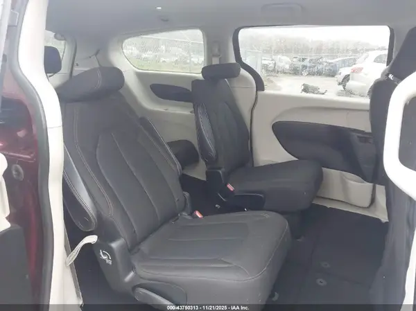 2C4RC1DG1HR778935 2017 CHRYSLER PACIFICA - Image 8