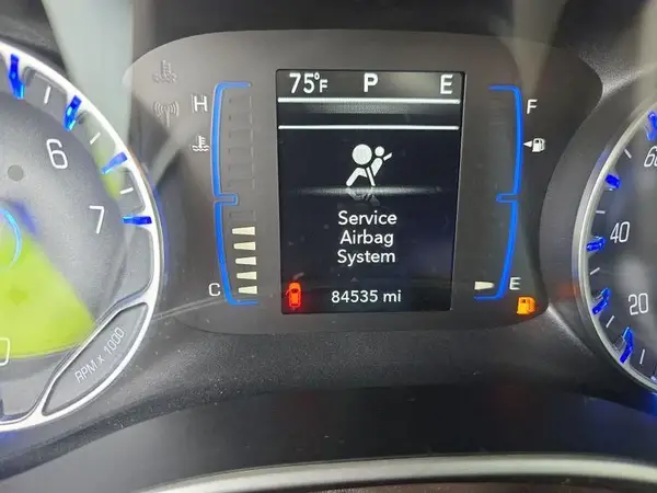 2C4RC1DG1JR148709 2018 CHRYSLER PACIFICA - Image 2