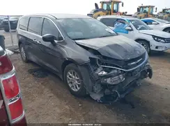 2C4RC1DG2HR502490 2017 CHRYSLER PACIFICA