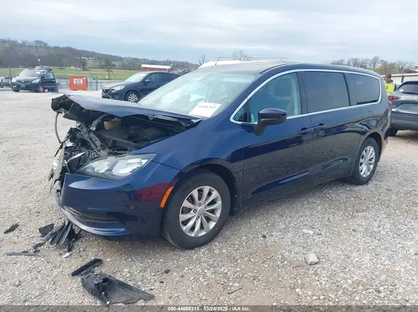 2C4RC1DG2HR512968 2017 CHRYSLER PACIFICA - Image 2