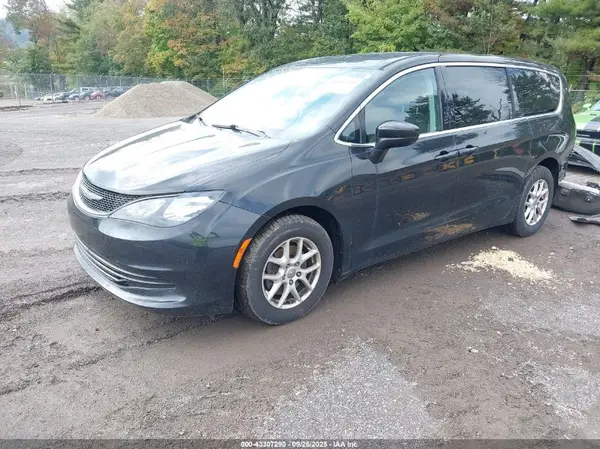 2C4RC1DG2HR529477 2017 CHRYSLER PACIFICA - Image 2