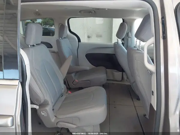 2C4RC1DG2HR552256 2017 CHRYSLER PACIFICA - Image 8