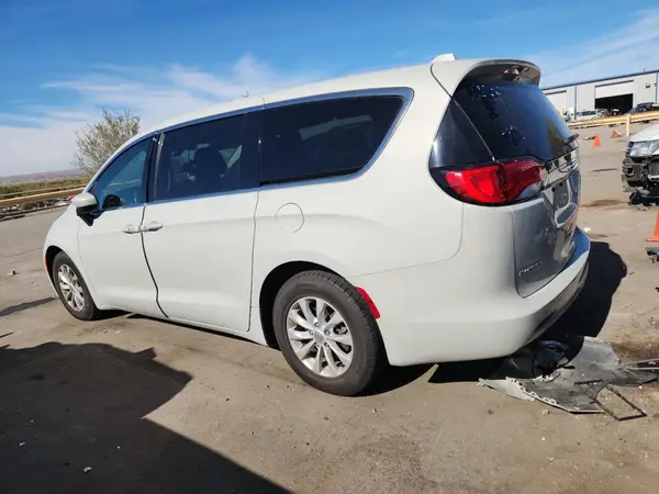 2C4RC1DG2HR565590 2017 CHRYSLER PACIFICA - Image 2