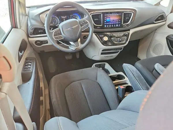 2C4RC1DG2HR584379 2017 CHRYSLER PACIFICA - Image 8