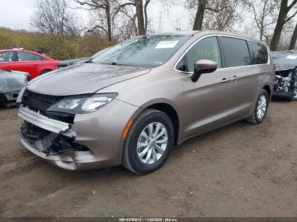 2C4RC1DG2HR585497 2017 CHRYSLER PACIFICA - Image 2