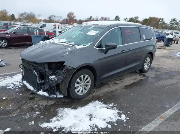 2C4RC1DG2HR636285 2017 CHRYSLER PACIFICA - Image 2
