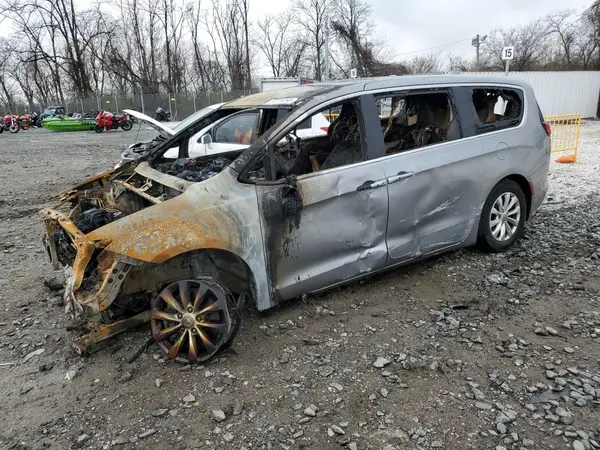 2C4RC1DG2HR638313 2017 CHRYSLER PACIFICA - Image 1