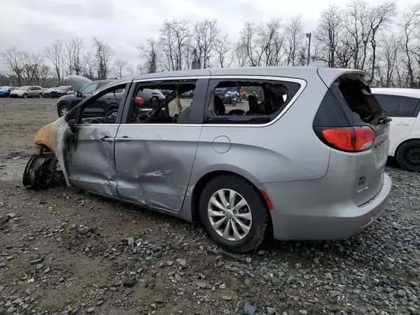 2C4RC1DG2HR638313 2017 CHRYSLER PACIFICA - Image 2