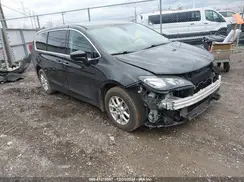 2C4RC1DG2HR642829 2017 CHRYSLER PACIFICA