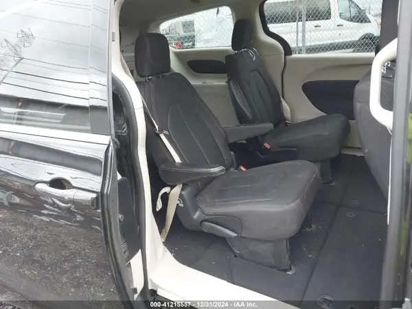 2C4RC1DG2HR642829 2017 CHRYSLER PACIFICA - Image 8