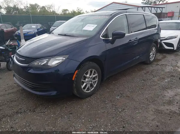 2C4RC1DG2HR654284 2017 CHRYSLER PACIFICA - Image 2