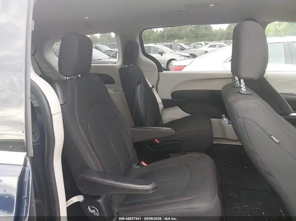 2C4RC1DG2HR654284 2017 CHRYSLER PACIFICA - Image 8