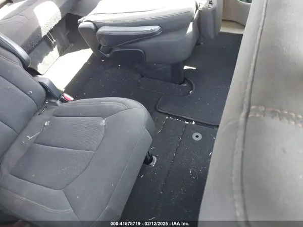 2C4RC1DG2HR722132 2017 CHRYSLER PACIFICA - Image 8
