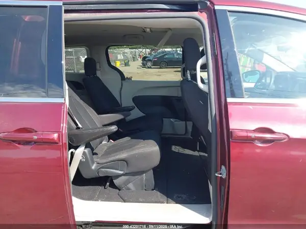 2C4RC1DG2HR722146 2017 CHRYSLER PACIFICA - Image 8