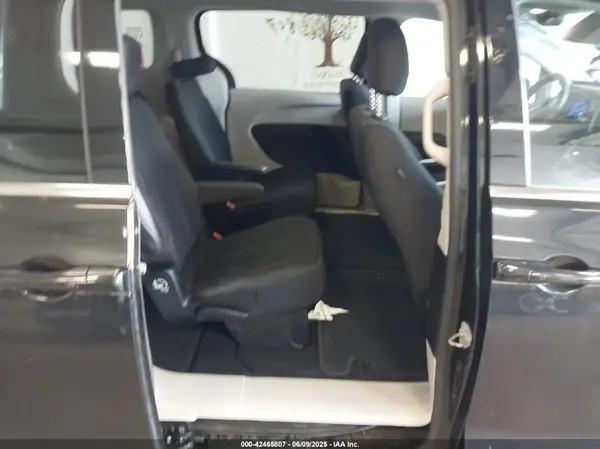 2C4RC1DG2HR744275 2017 CHRYSLER PACIFICA - Image 8