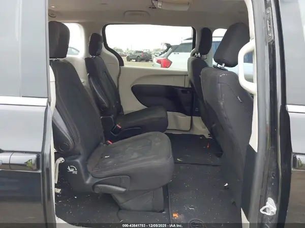 2C4RC1DG2HR747712 2017 CHRYSLER PACIFICA - Image 8