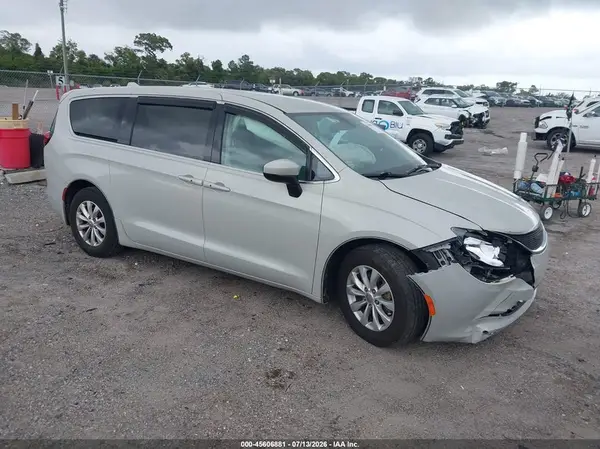 2C4RC1DG2HR771170 2017 CHRYSLER PACIFICA - Image 1