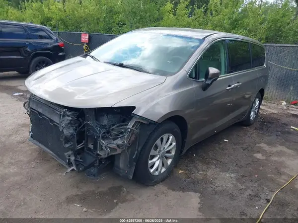 2C4RC1DG2HR833473 2017 CHRYSLER PACIFICA - Image 1