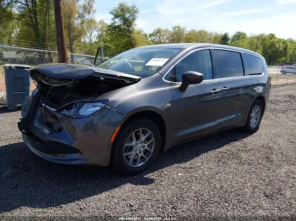 2C4RC1DG2HR837135 2017 CHRYSLER PACIFICA - Image 2