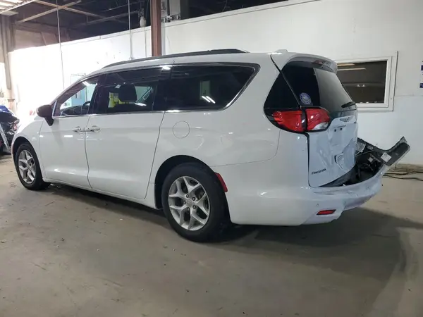 2C4RC1DG2JR309486 2018 CHRYSLER PACIFICA - Image 2