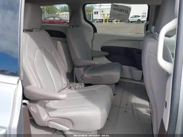2C4RC1DG3HR502014 2017 CHRYSLER PACIFICA - Image 8