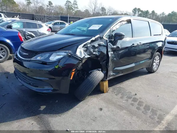 2C4RC1DG3HR507827 2017 CHRYSLER PACIFICA - Image 2