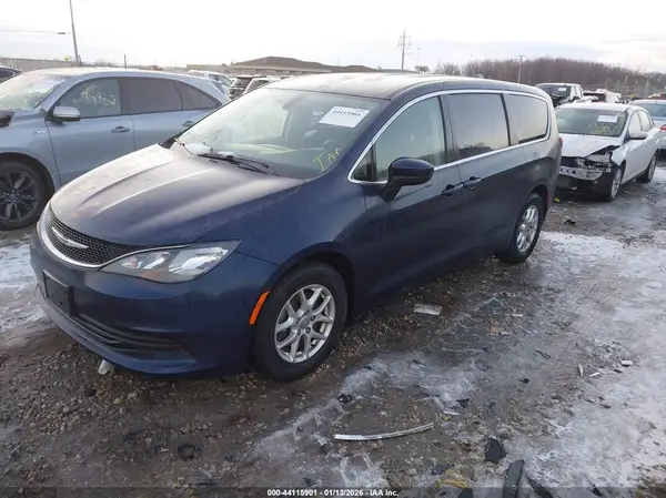 2C4RC1DG3HR518245 2017 CHRYSLER PACIFICA - Image 2