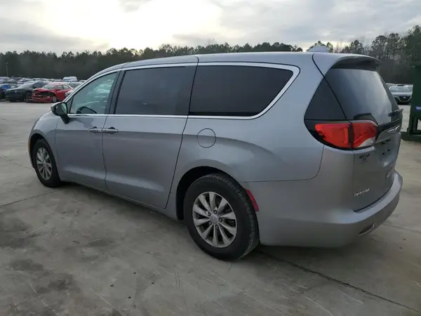 2C4RC1DG3HR521825 2017 CHRYSLER PACIFICA - Image 2