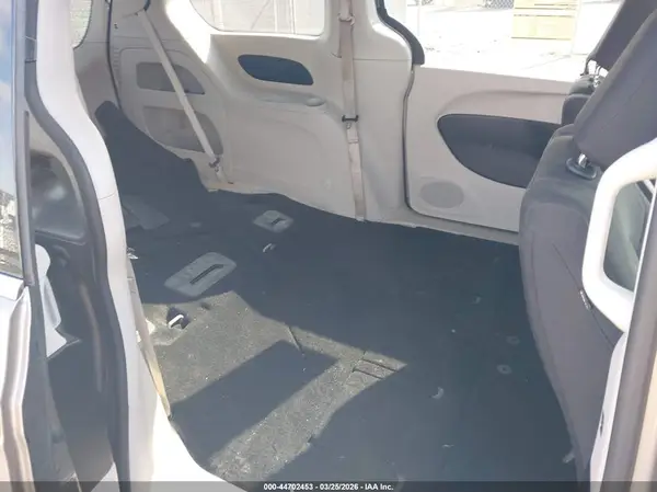 2C4RC1DG3HR537782 2017 CHRYSLER PACIFICA - Image 8
