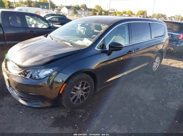 2C4RC1DG3HR552458 2017 CHRYSLER PACIFICA - Image 2