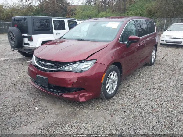 2C4RC1DG3HR553402 2017 CHRYSLER PACIFICA - Image 2