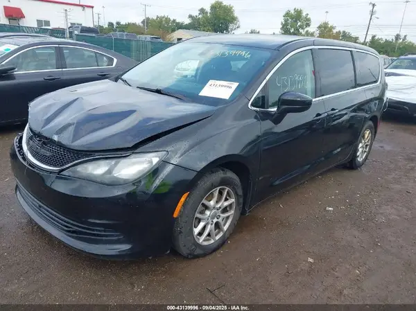2C4RC1DG3HR592152 2017 CHRYSLER PACIFICA - Image 2