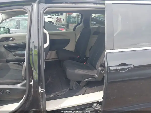 2C4RC1DG3HR592152 2017 CHRYSLER PACIFICA - Image 8