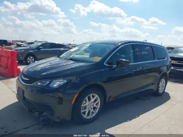 2C4RC1DG3HR593172 2017 CHRYSLER PACIFICA - Image 2