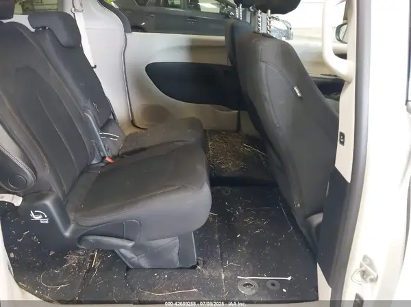 2C4RC1DG3HR610455 2017 CHRYSLER PACIFICA - Image 8