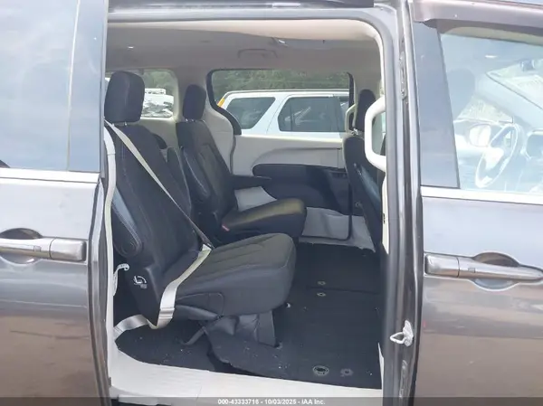 2C4RC1DG3HR653905 2017 CHRYSLER PACIFICA - Image 8