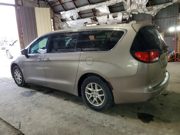 2C4RC1DG3HR684149 2017 CHRYSLER PACIFICA - Image 2