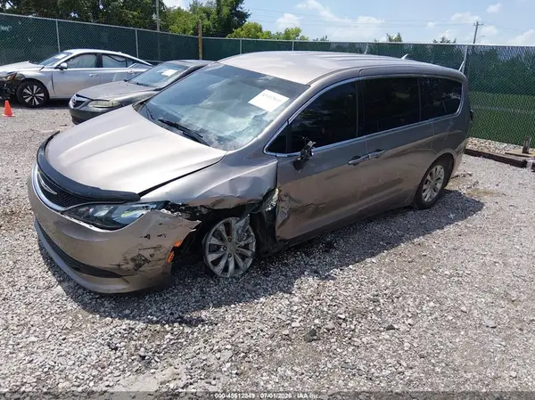 2C4RC1DG3HR708918 2017 CHRYSLER PACIFICA - Image 2