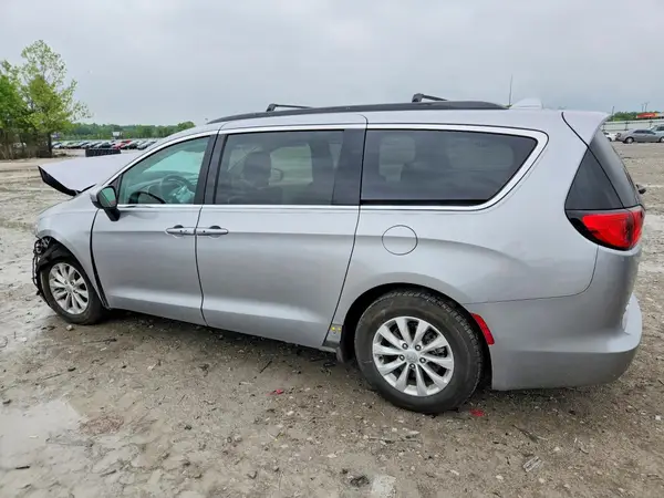 2C4RC1DG3HR722334 2017 CHRYSLER PACIFICA - Image 2