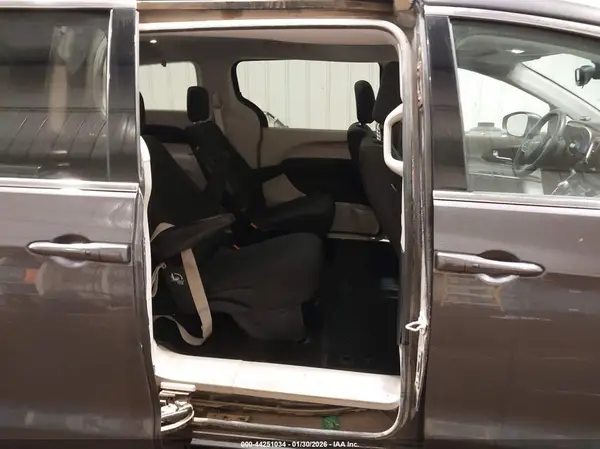2C4RC1DG3HR824037 2017 CHRYSLER PACIFICA - Image 8