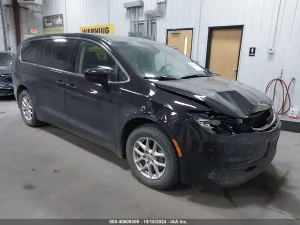 2C4RC1DG3HR833496 2017 CHRYSLER PACIFICA - Image 1
