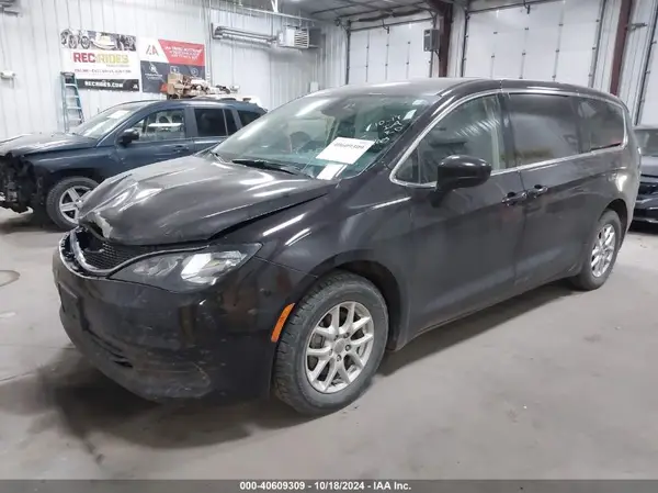 2C4RC1DG3HR833496 2017 CHRYSLER PACIFICA - Image 2