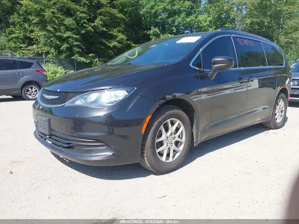 2C4RC1DG3HR835944 2017 CHRYSLER PACIFICA - Image 2