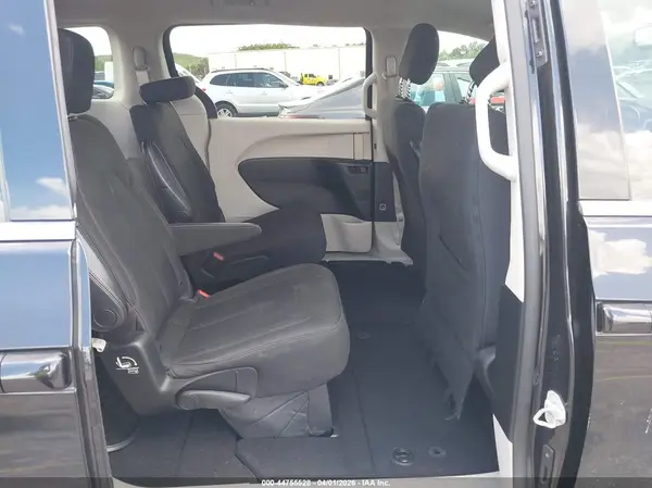 2C4RC1DG3HR837094 2017 CHRYSLER PACIFICA - Image 8