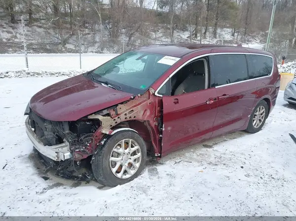 2C4RC1DG3JR139056 2018 CHRYSLER PACIFICA - Image 2