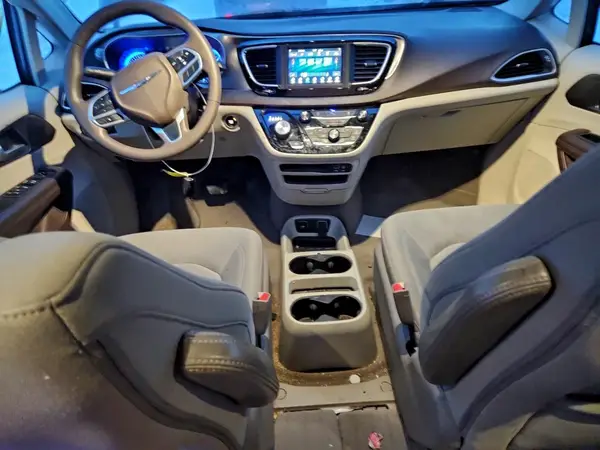 2C4RC1DG3JR148677 2018 CHRYSLER PACIFICA - Image 8