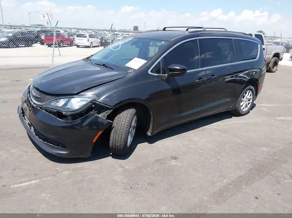 2C4RC1DG3JR148694 2018 CHRYSLER PACIFICA - Image 2